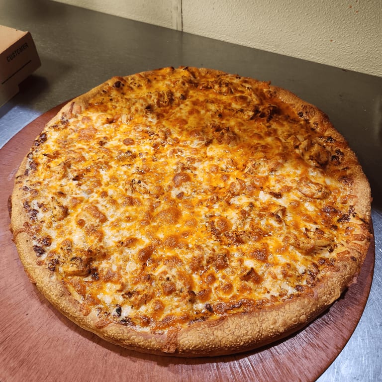 Buffalo Pizza: A Spicy Slice of Heaven