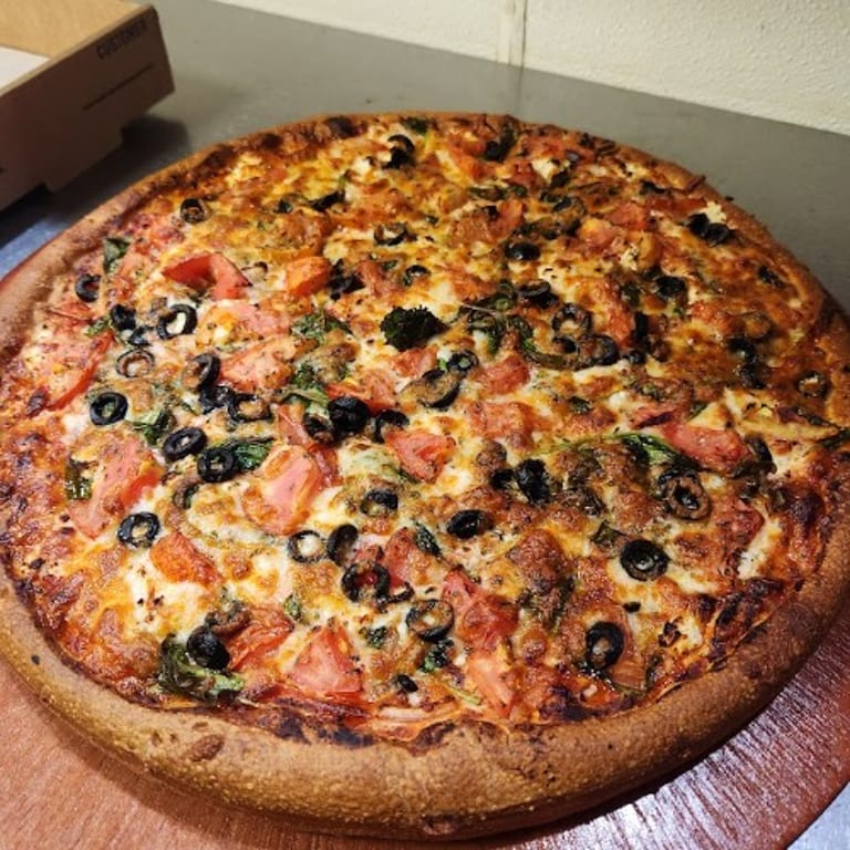 Delicious Greek Pizza Options