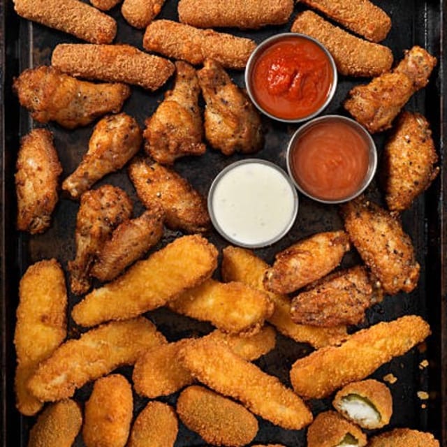 Mixed Appetizer tray (18-22 ppl).
